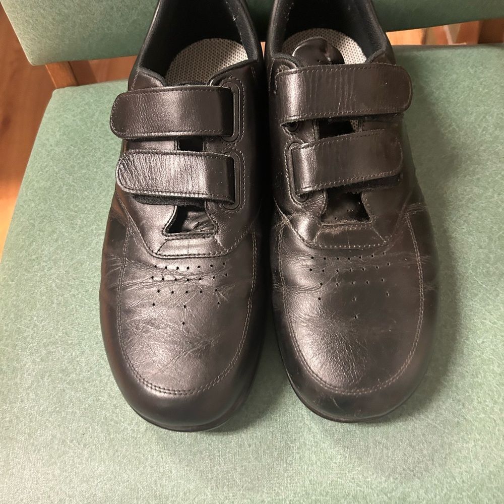 🛍️ SAS men 12 1/2 black shoes